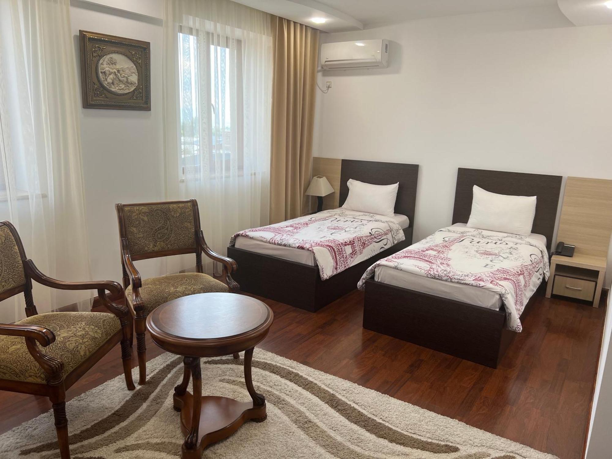Vanatur Hotel Gjoumri Kültér fotó