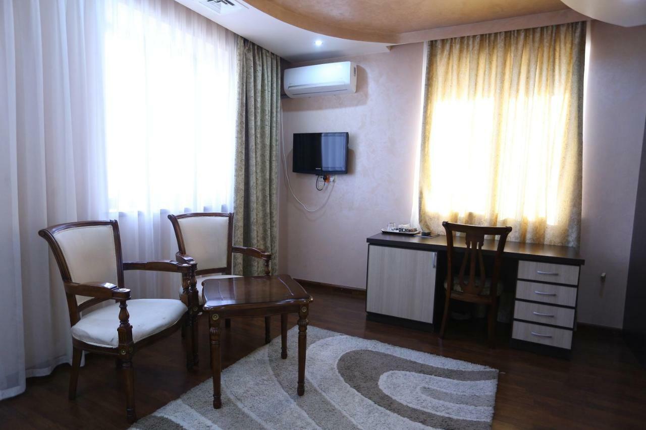Vanatur Hotel Gjoumri Kültér fotó
